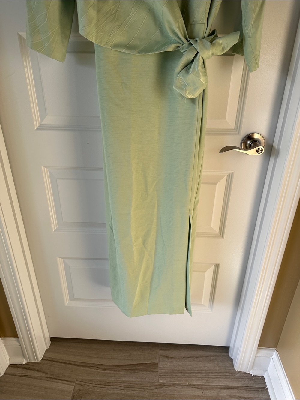 AGB Byers Soft Mint Gown with Wrap Waist Tie, Maxi, Size 12 (NEW) - Picture 7 of 7